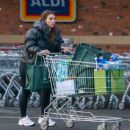 Coleen Rooney – Shopping at an Aldi in Manchester - 454 x 382