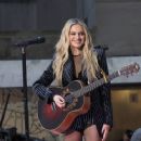 Kelsea Ballerini – Performing on NBC’s ‘Today Show’ - 454 x 363