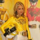 Ciara Hanna as Gia Moran in Power Rangers Megaforce - 400 x 600