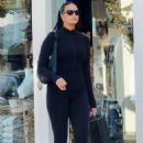 April Love Geary – Seen during a solo shopping session in Malibu - 454 x 681