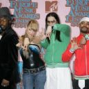 The Black Eyed Peas - The MTV Europe Music Awards 2005 - 454 x 303