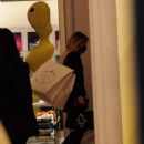 Costanza Caracciolo – Shopping candids in Milan with friends - 454 x 528