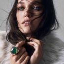 Samantha Gradoville - Madame Figaro Magazine Pictorial [France] (18 November 2022) - 454 x 583