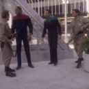 Star Trek: Deep Space Nine (1993) - 454 x 348