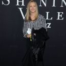 Lisa Kudrow – Premiere of STARZ ‘Shining Vale’ in Hollywood - 454 x 670