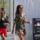 Brooke Burke – Pictured during a lunch date with a friend in Malibu - 454 x 681