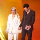 Meryl Streep and Mark Ronson - The 66th Annual Grammy Awards (2024) - 437 x 612