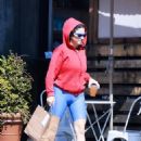 Alia Shawkat – Seen picking up some takeout in Los Feliz - 454 x 676