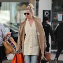 Ellen Pompeo – Shopping candids at Rodeo Drive in Beverly Hills - 454 x 680