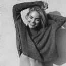 Michelle Randolph(model) Photographed by Tom O'neill - 454 x 681