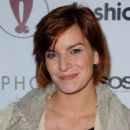 Fauve Hautot - 454 x 681