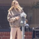 Jessica Hart – Seen while running errands in Los Angeles - 454 x 682