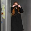 Lindsay Lohan – Spotted at JFK Airport in New York - 454 x 681