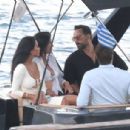 Nicole Scherzinger – Pictured with beau Thom Evans in Mykonos - 454 x 306