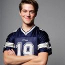Froy Gutierrez - Bella and the Bulldogs - 342 x 512