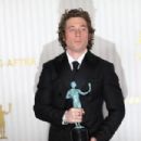 Jeremy Allen White - The 29th Annual Screen Actors Guild Awards (2023) - 454 x 303