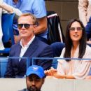 Jennifer Connelly and Paul Bettany - 454 x 358