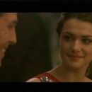 Hugh Grant and Rachel Weisz in Chris Weitz and Paul Weitz's About A Boy distibuted by Universal - 2002