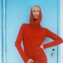 Karolina Kurkova - Mujer Hoy Magazine Pictorial [Spain] (June 2023) - 454 x 753