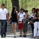 Matthew Fox- July 9, 2009-Fox family see the Colosseum - 454 x 321