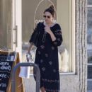 Mandy Moore – Leaving a skin therapy session in Los Angeles