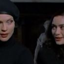 Charlotte Lewis as Jade in Highlander: The Raven - 396 x 249