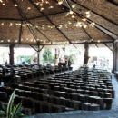 Buildings and structures in Las Piñas