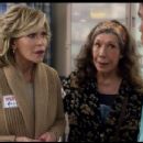 Grace and Frankie (2015) - 454 x 246