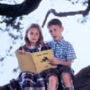 Michael Conner Humphreys and Hanna R. Hall in Forrest Gump (1994)