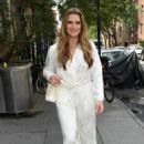 Brooke Shields – Steps out for a lunch in New York