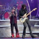 Mötley Crüe performing for the first time since 2016 in Atlanta, Georgia — June 16, 2022 - 454 x 454