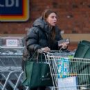 Coleen Rooney – Shopping at an Aldi in Manchester - 454 x 682