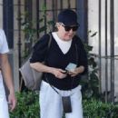 Bette Midler – Leaving a facial and medical aesthetic salon in West Hollywood - 454 x 807