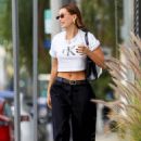 Hailey Bieber – Grabs coffee and breakfast in West Hollywood