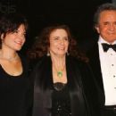 Johnny Cash and June Carter Cash - 454 x 331
