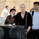 Sarah Murdoch – Arriving at Sydney International Airport - 454 x 324