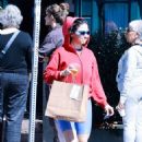Alia Shawkat – Seen picking up some takeout in Los Feliz - 454 x 676