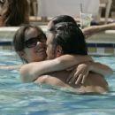 Colin Farrell and Muireann McDonnell in Las Vegas - Paparazzi - 454 x 364