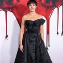 Naomi Scott – Global Premiere of ‘Smile 2’ at Paramount Pictures Studios in Los Angeles - 454 x 636