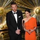 Jason Segel and Olivia Munn - The 88th Annual Academy Awards (2016) - 454 x 302
