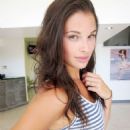 Alexandra Genis - 454 x 605