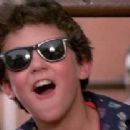 Fred Savage - Little Monsters - 387 x 208
