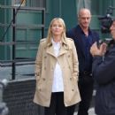 Mariska Hargitay – With Kelli Giddish On set of the ‘Law and Order’ in New York - 454 x 681