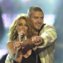 Justin Timberlake and Kylie Minogue - The Brit Awards 2003 Show - 401 x 612