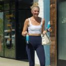 Amanda Kloots – Lleaving a gym in Los Angeles - 454 x 681