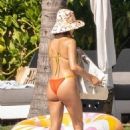 Olivia Jade Giannulli – In a bikini with friends in Puerto Vallarta - 454 x 681