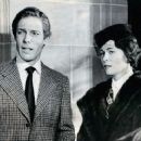 Richard Chamberlain and Faye Dunaway