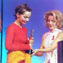 Bjork and Kylie Minogue - The Brit Awards 1994 - 454 x 303
