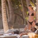Hannah Cooper in black bikini and Joel Dommett Enjoy a Day in Mexico - 454 x 303