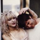 Courtney Love and Evan Dando - 397 x 594
